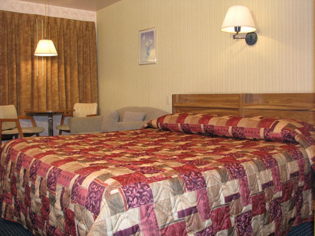 Motel St Moritz Sainte-Agathe-des-Monts Eksteriør billede